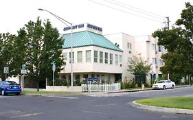 Airport Inn Hotel